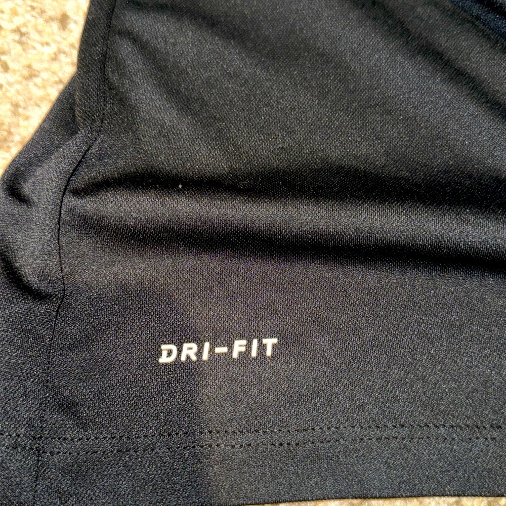 Nike dri-fit kids Large Black short sleeve polo with White logo - Picture 3 of 4
